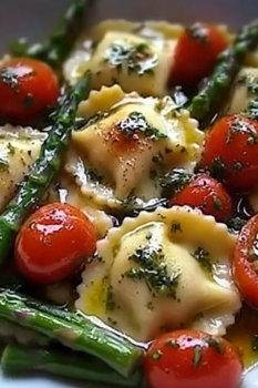 Ravioli met Tomaten