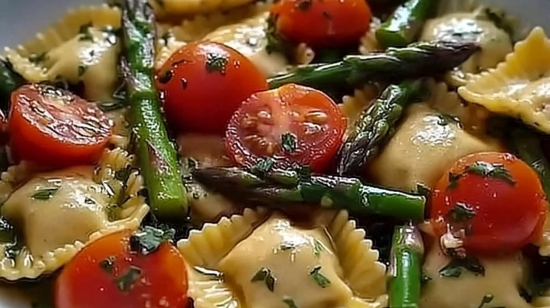 Ravioli met Tomaten